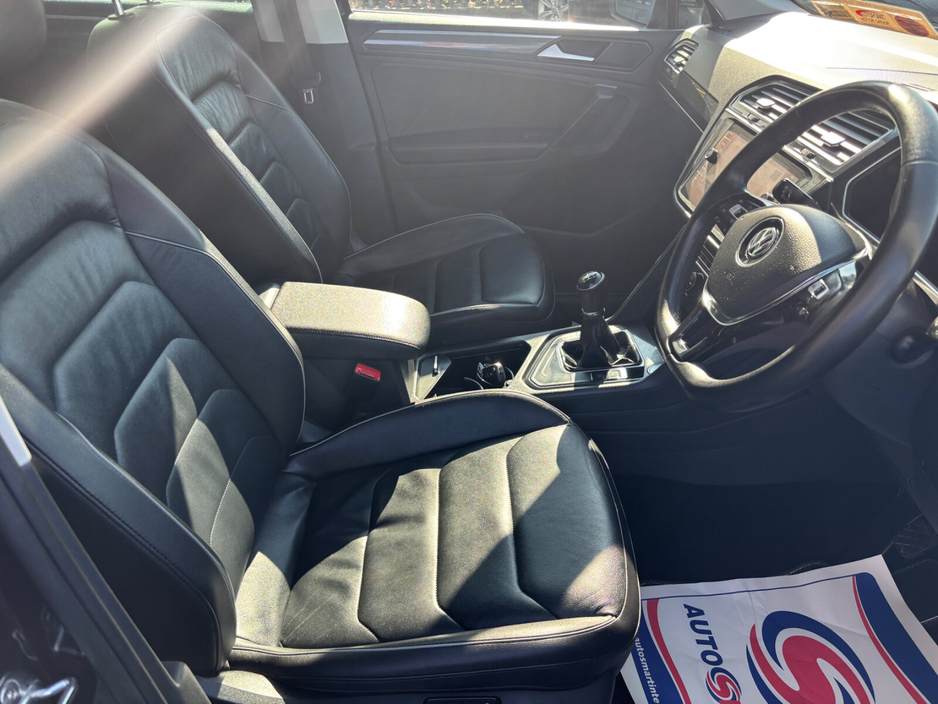 2020 Volkswagen Tiguan - image 11