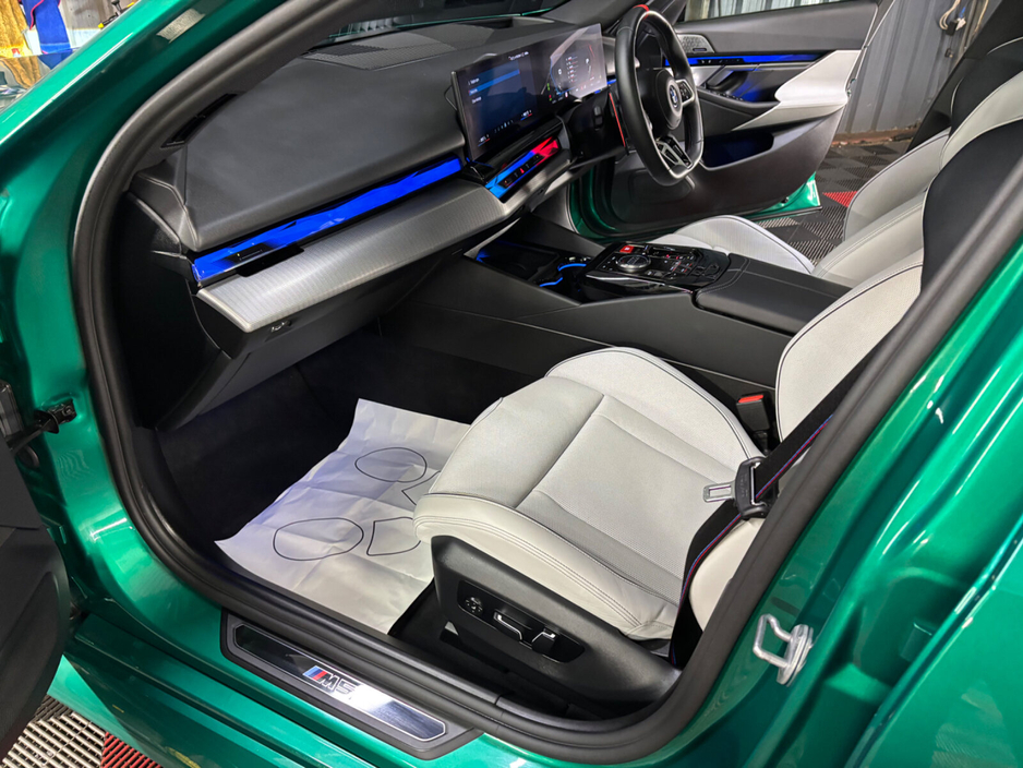 2025 BMW M5 - image 19