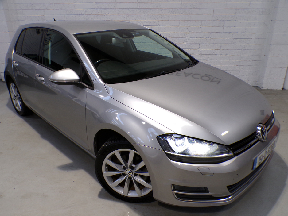 2015 Volkswagen Golf *ONLY 45,000*AUTO*VW GOLF 1.4 TSI HIGH-LINE*COLOUR CAMERA WITH ADAPTIVE CRUISE*UP-GRADED VW ALLOYS*XL MEDIA*HIGH-LINE BODY STYLING*FLAT-BOTTOM SPORT STEERING WHEEL WITH PADDLE SHIFT*RADAR ASSIST**ANTI €14,900