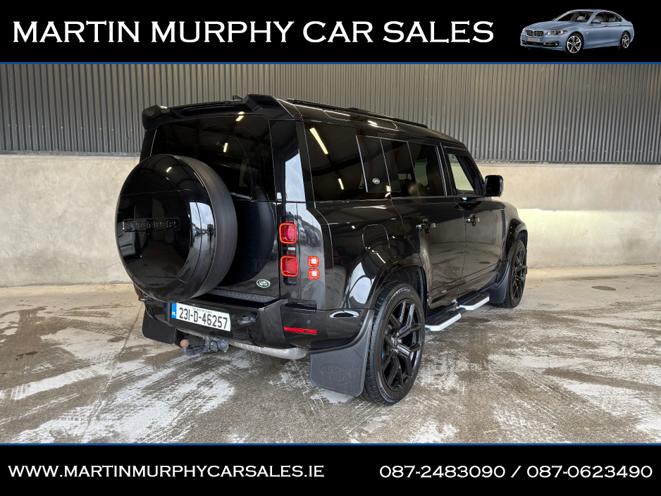 2023 Land Rover Defender 110 3.0 D250 X-DYNAMIC 7 SEATS €89,950