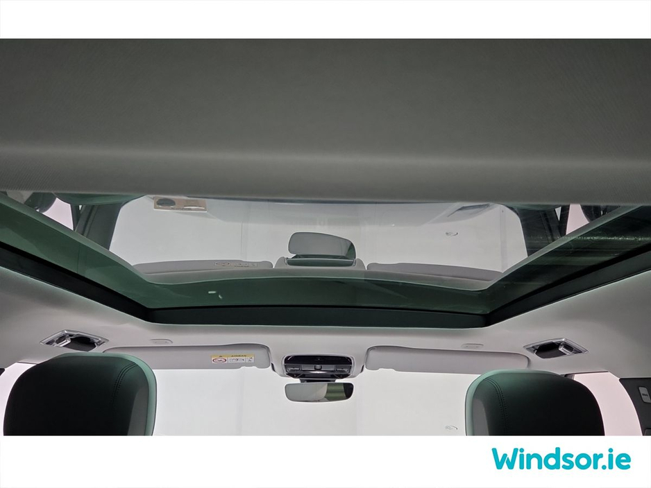 2025 Land Rover Range Rover Sport - image 17