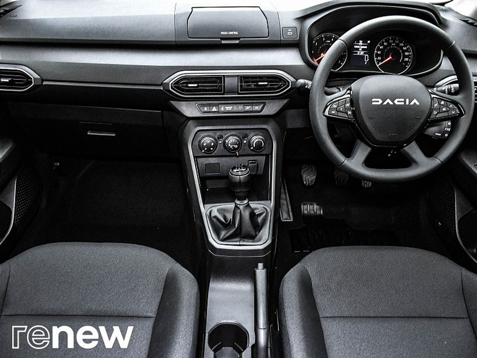 2024 Dacia Sandero - image 2
