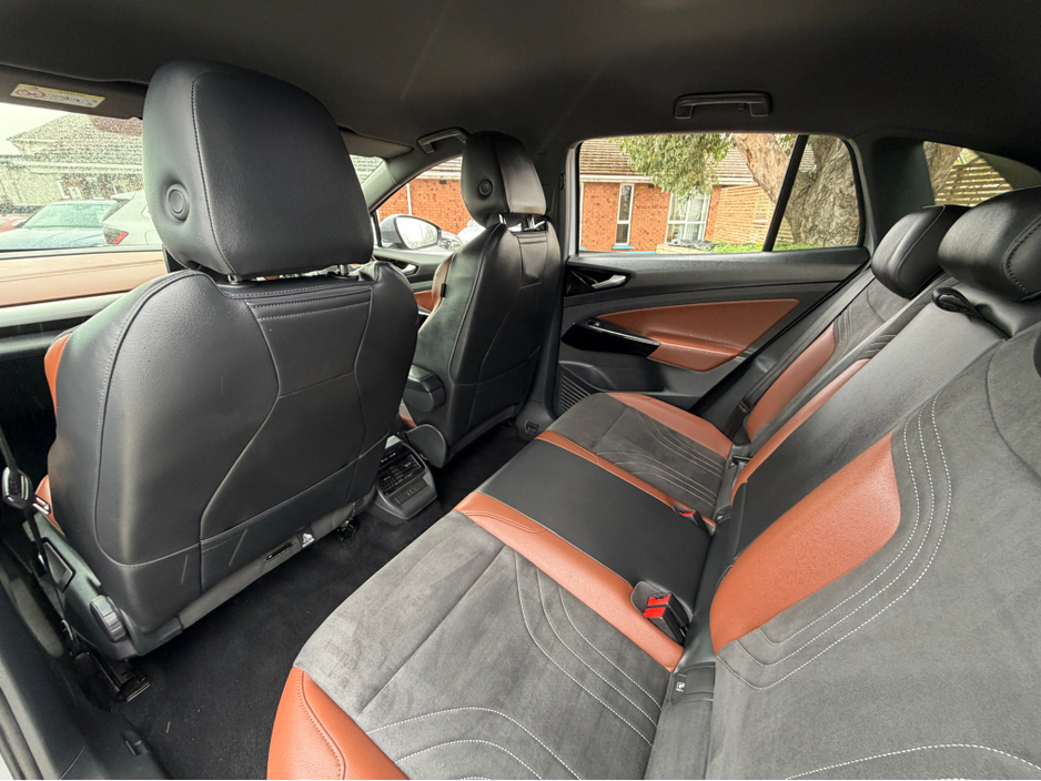 2023 Volkswagen ID.4 - image 24