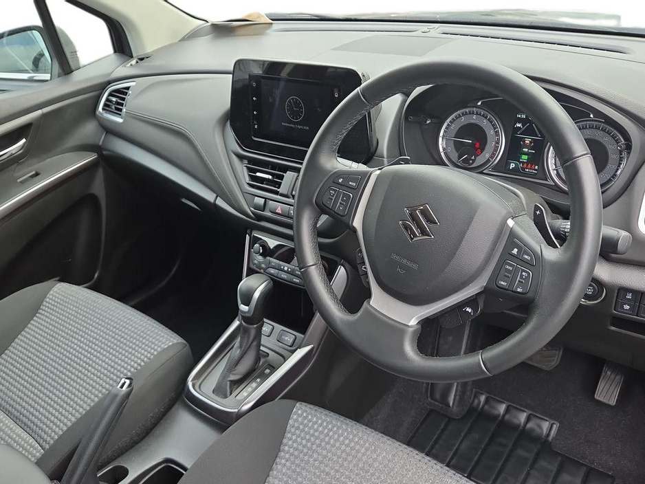 2024 Suzuki SX4 - image 5