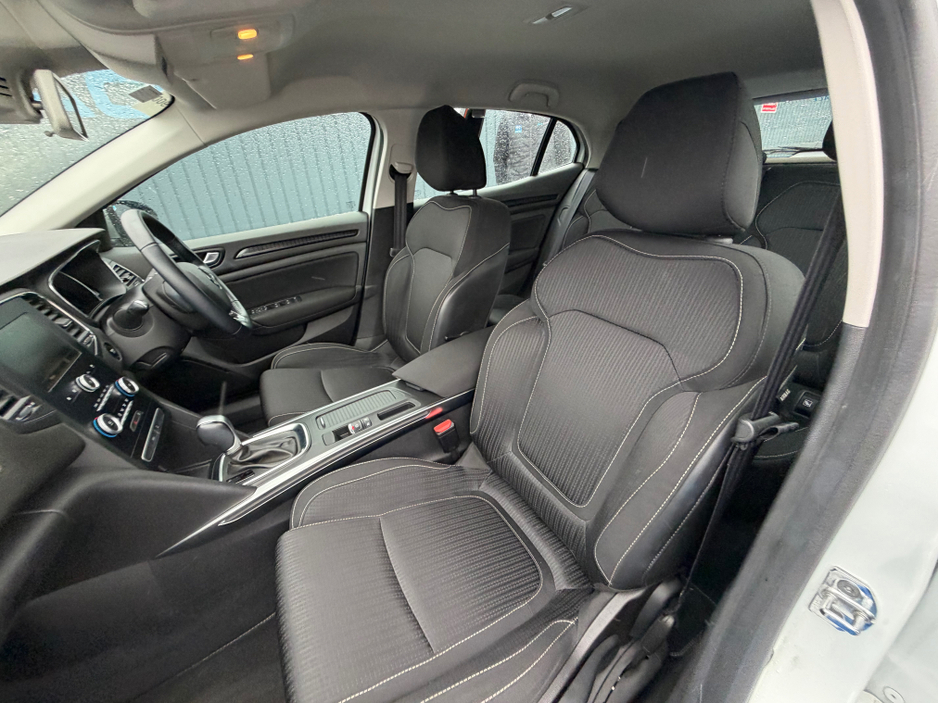 2018 Renault Megane - image 41