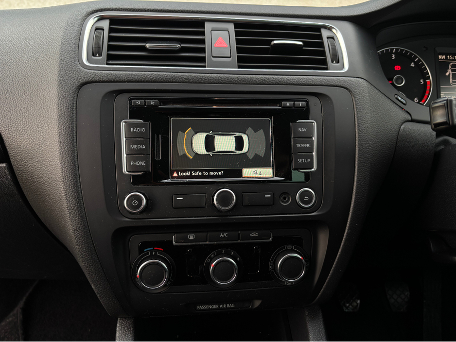 2013 Volkswagen Jetta 1.6 TDI LIMITED EDITION BLUEMOTION 105PS 4DR €6,750