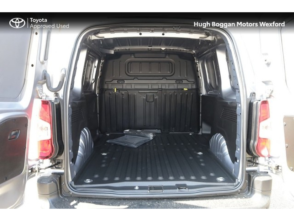 2024 Toyota Proace City 1.5 GX SWB, BIG DEMO SALE! €21,900
