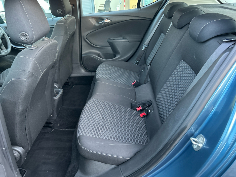 2016 Opel Astra SC 1.4 I 100PS 5DR