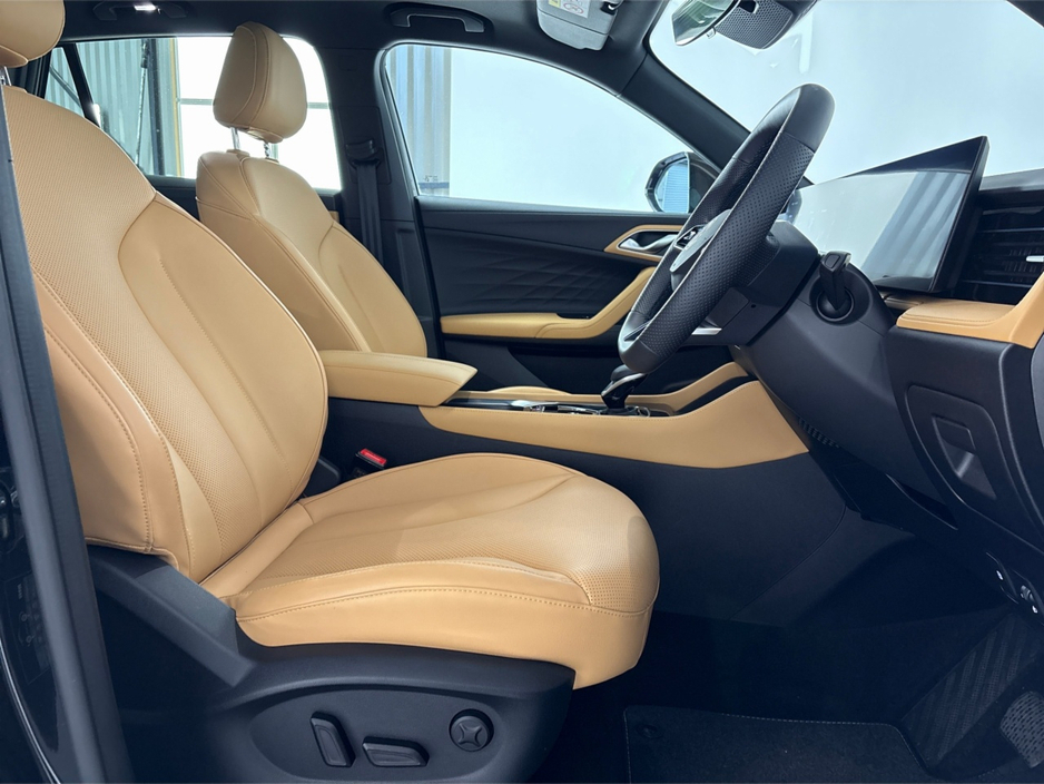 2025 MG HS - image 28