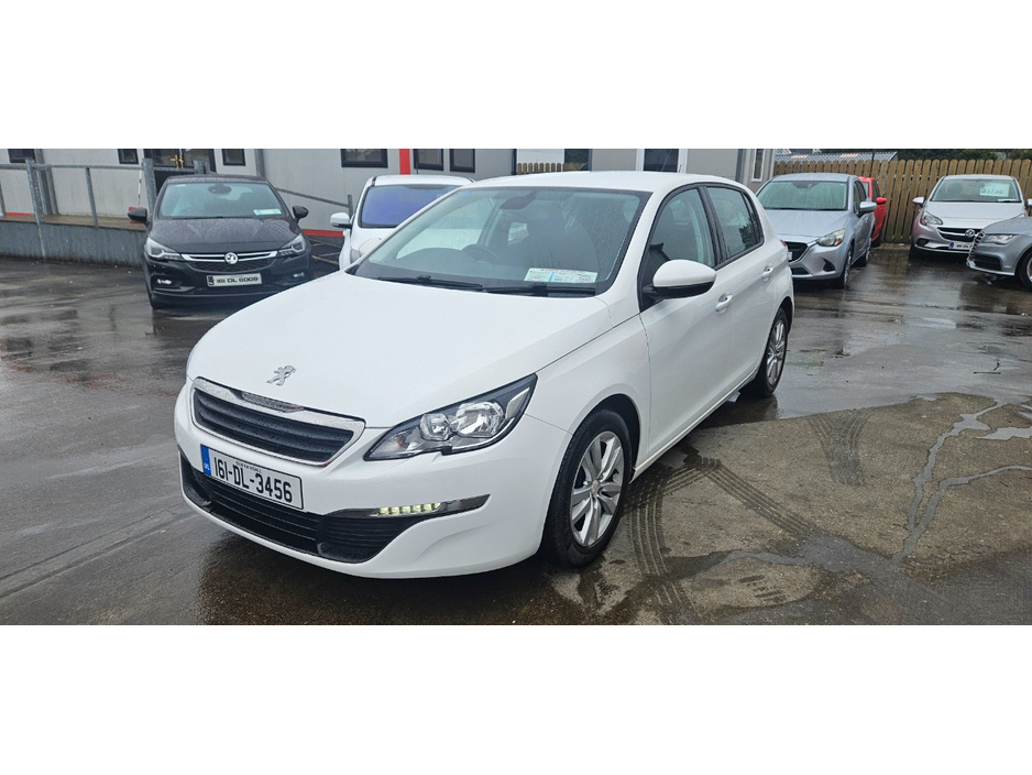 2016 Peugeot 308 - image 9