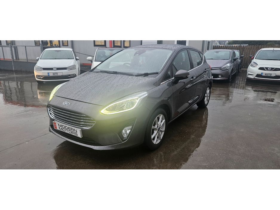 2018 Ford Fiesta ZETEC 1.1 petrol 84bhp 5dr new model €9,950