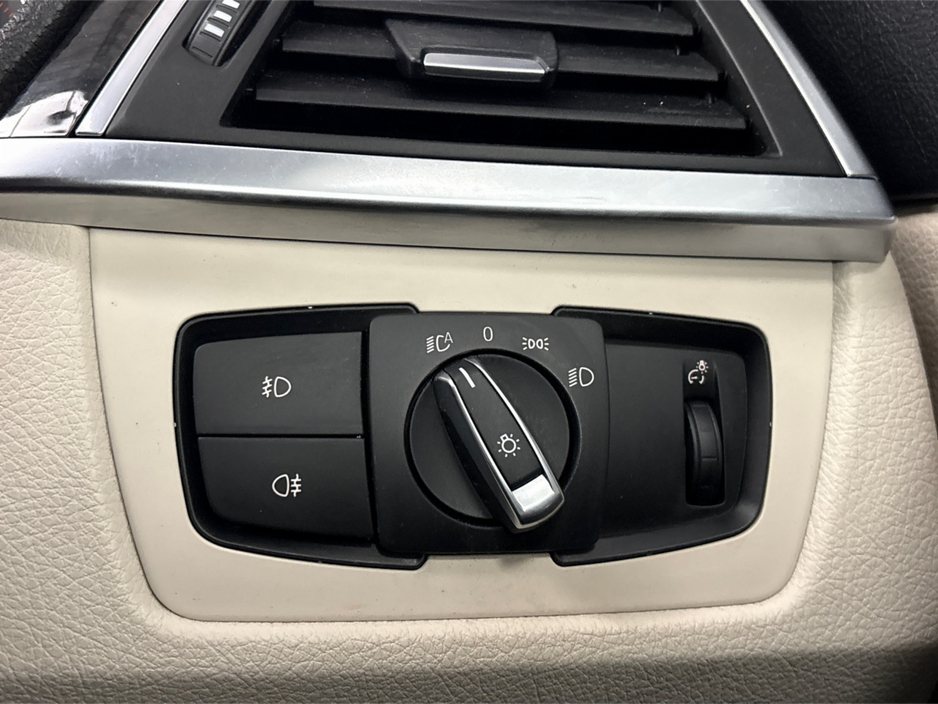 2018 BMW 4 Series M SPORT HARD TOP CONVERTIBLE**NEW 19" BLACK ALLOYS DUE**CREAM LEATHER HEATED MEMORY SEATS**DUAL CLIMATE**MULTIFUNCTIONAL STEERING WHEEL**HEATED NECK SCARF**PARKING SENSORS**SAT NAV**BLUETOOTH MEDIA** €29,995