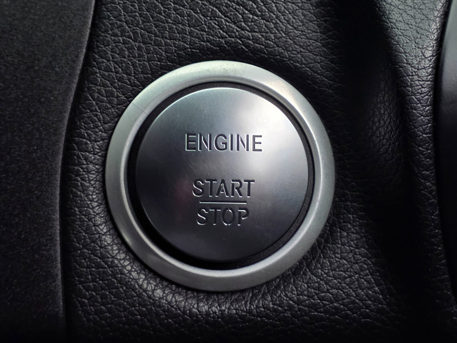 2017 Mercedes-Benz C Class - image 29