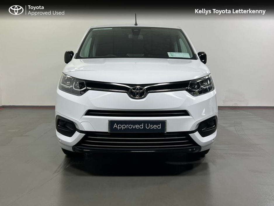 2023 Toyota Proace City - image 5