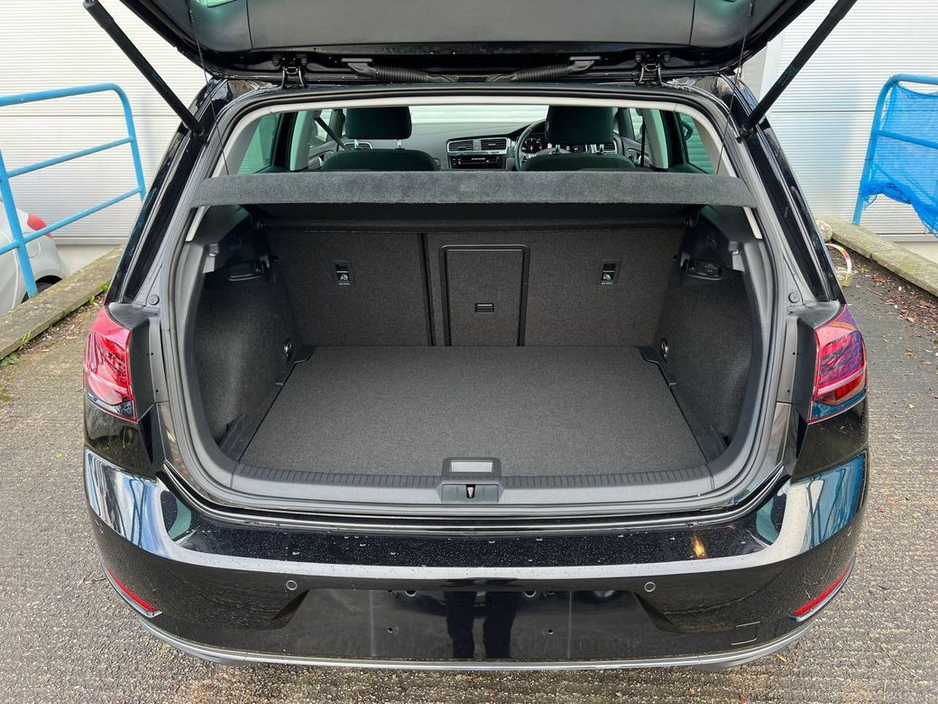 2020 Volkswagen Golf 2.0 TDI * HIGH SPEC * // DIGITAL CLUSTER // APPLE CARPLAY/ANDROID AUTO // DIAMOND CUT ALLOYS €21,900