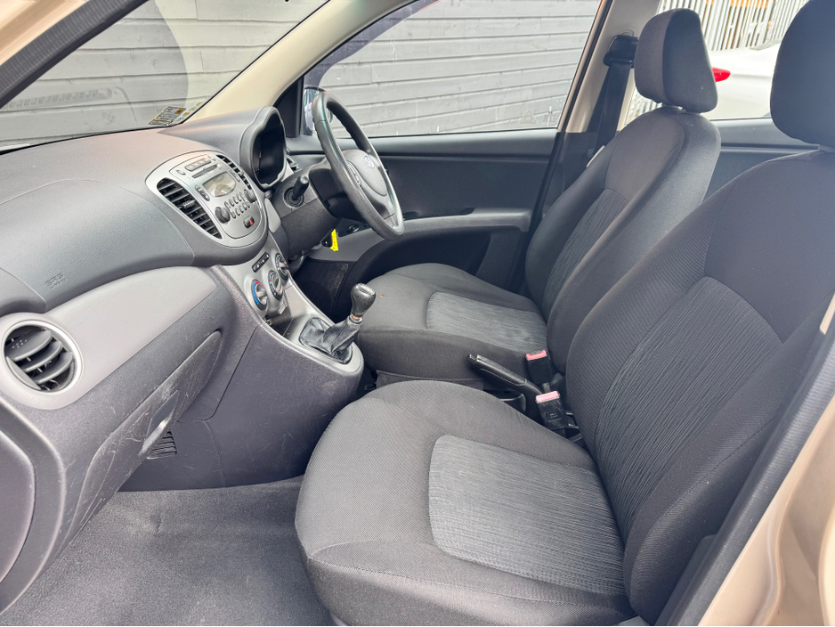 2011 Hyundai i10 - image 10