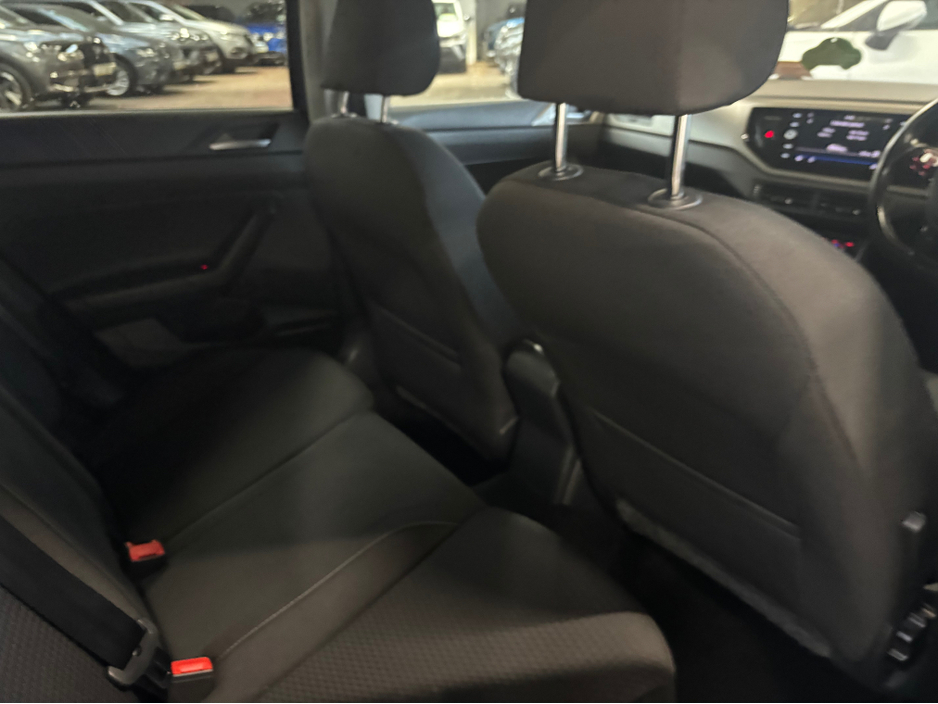 2018 Volkswagen Polo - image 11