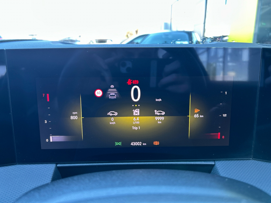 2023 Opel Astra - image 7