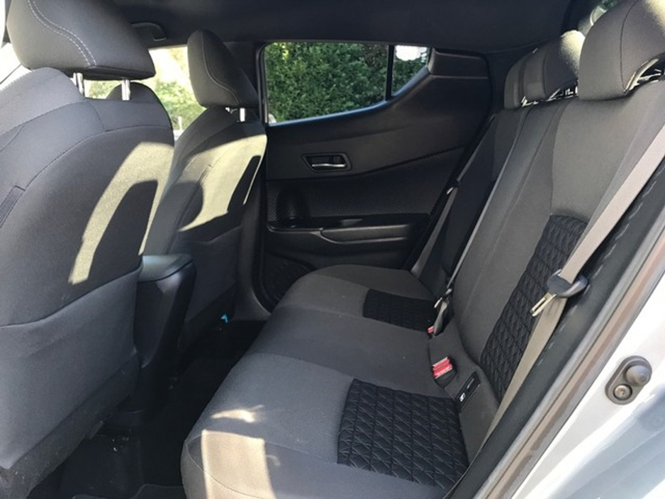 2022 Toyota C-HR - image 7