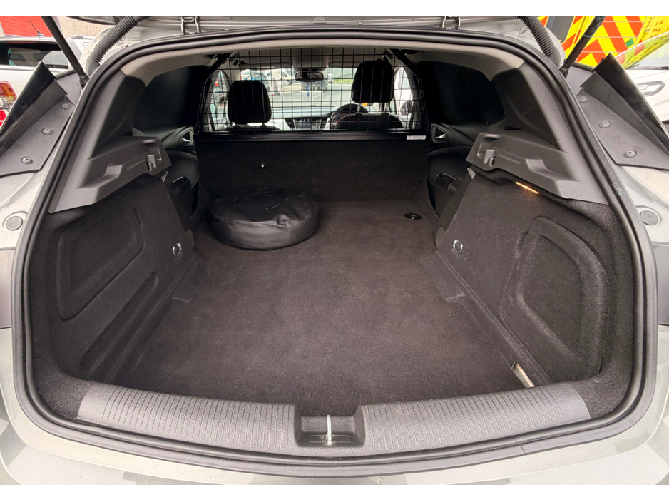 2020 Opel Astra - image 8