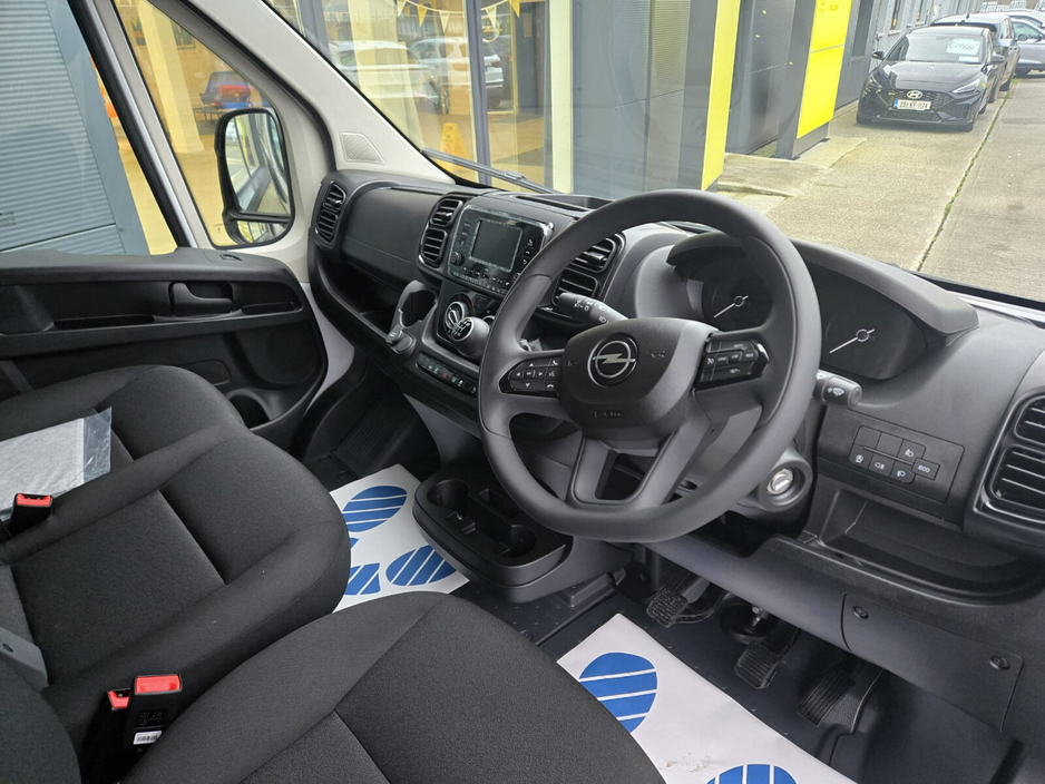 2026 Opel Movano  €28,750