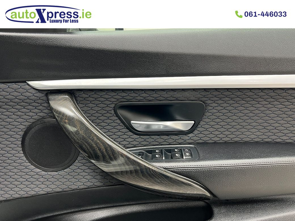 2017 BMW 3 Series - image 29