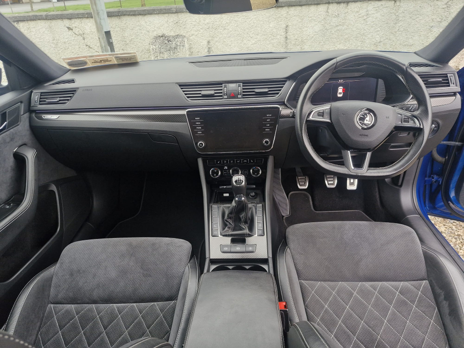 2020 Skoda Superb - image 26