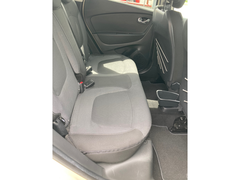 2015 Renault Captur - image 9