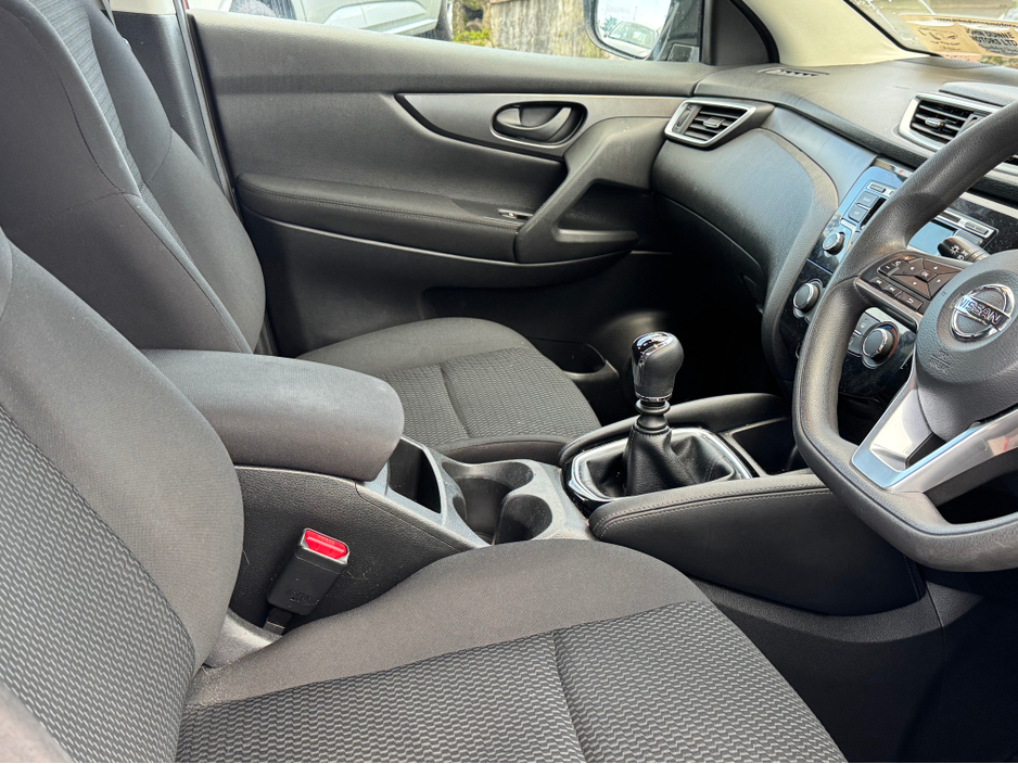 2019 Nissan Qashqai - image 4