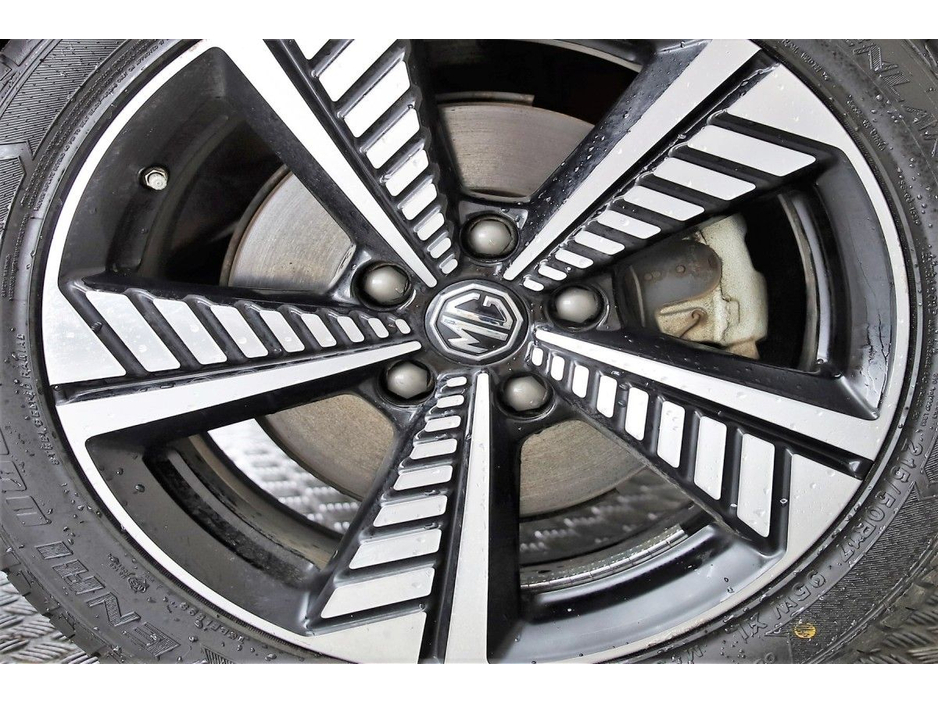 2021 MG ZS - image 30