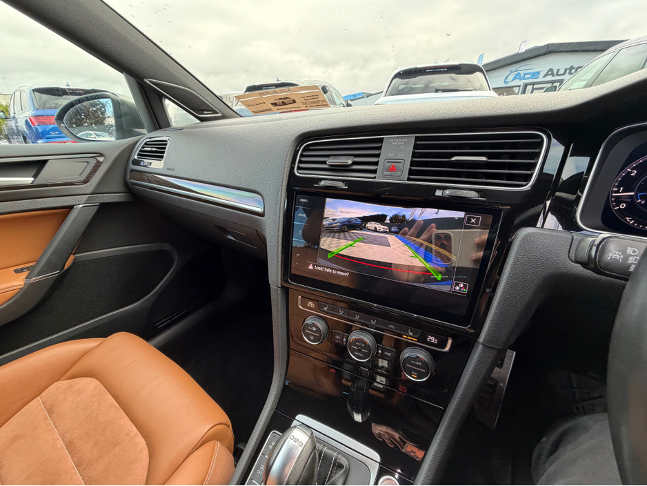 2018 Volkswagen Golf HIGHLINE PREMIUM - 1.4 PETROL - AUTO - 12M WARRANTY - CAR: 1782