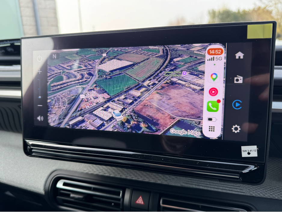 2025 Citroen C3 - image 16