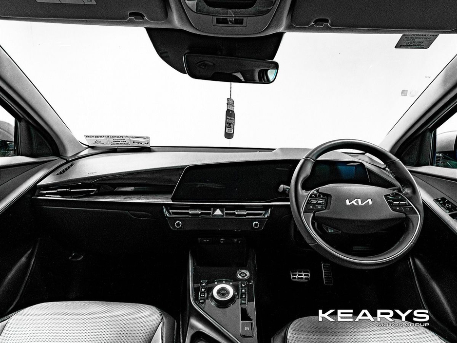 2023 Kia Niro - image 6