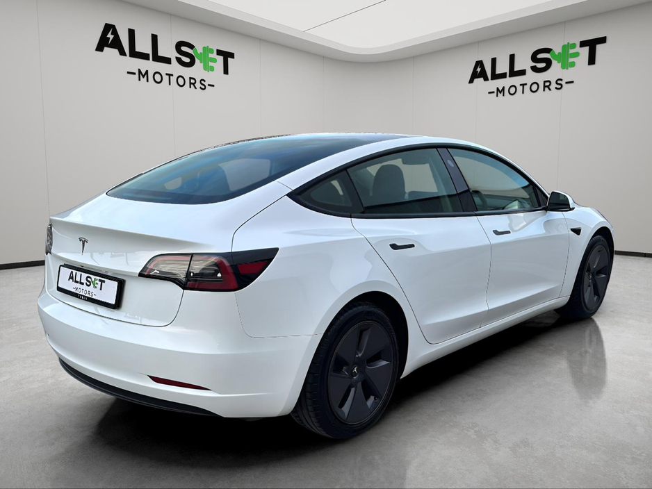 2022 Tesla Model 3 - image 13