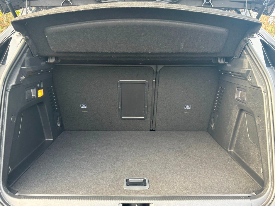 2023 Peugeot 3008 ALLURE PREMIUM+ PHEV €29,995