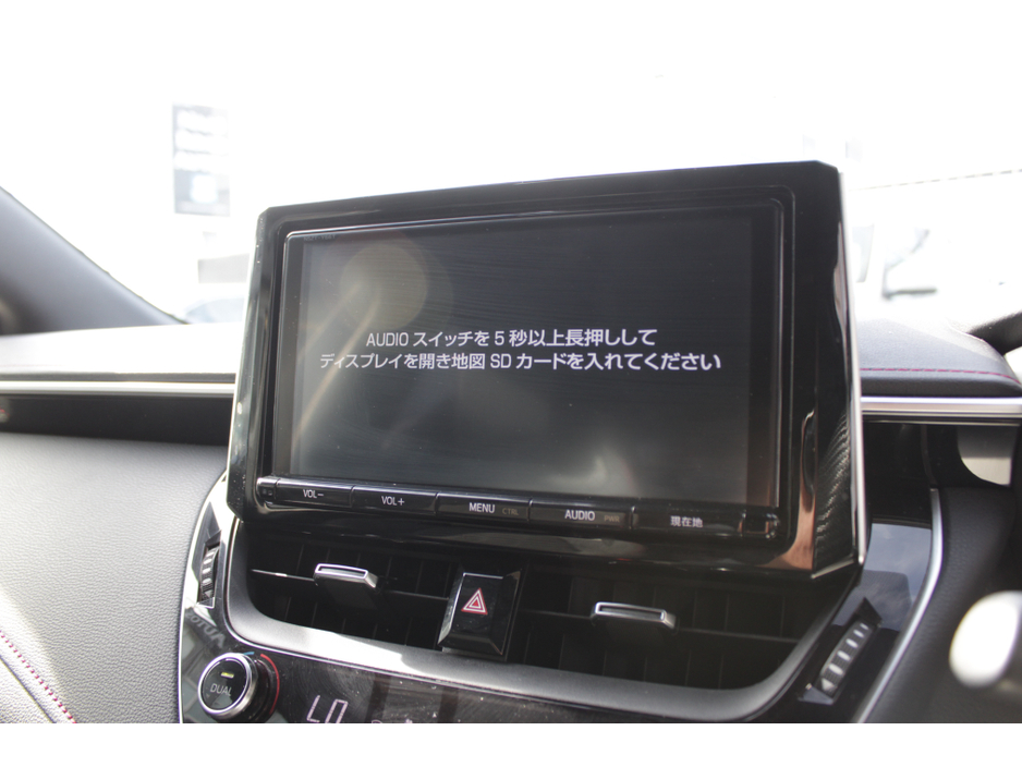 2018 Toyota Corolla - image 13