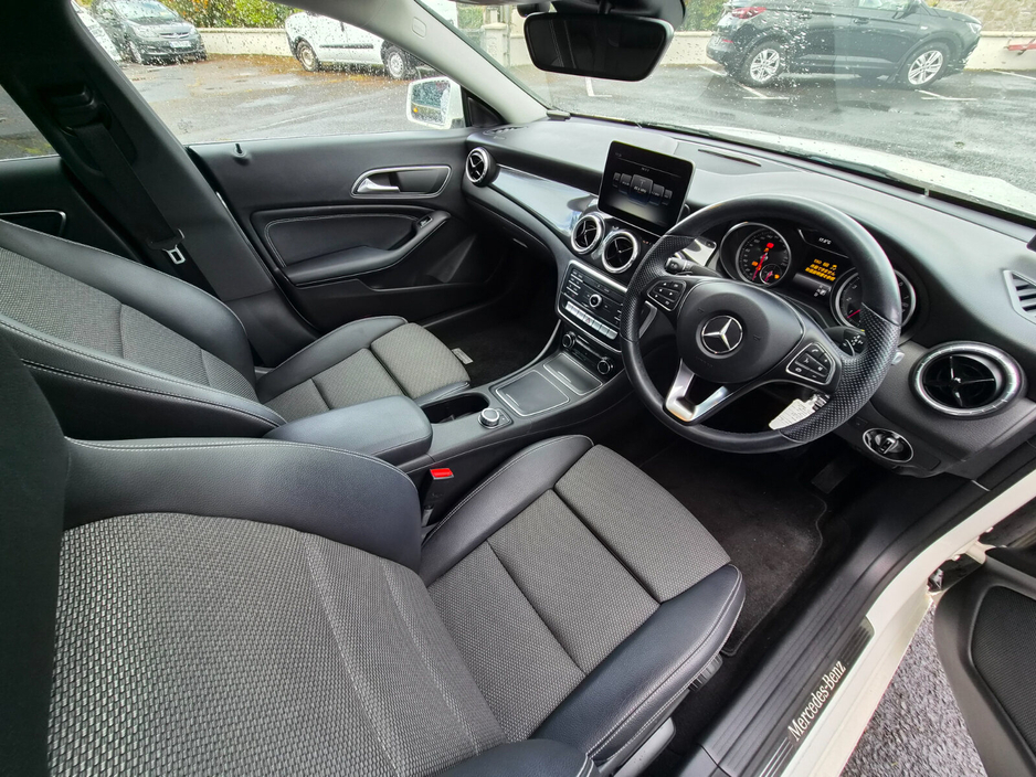 2018 Mercedes-Benz CLA Class - image 11