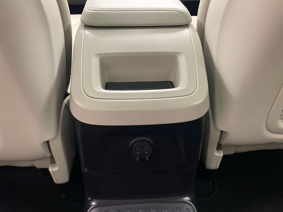 2023 Volvo XC60 - image 15