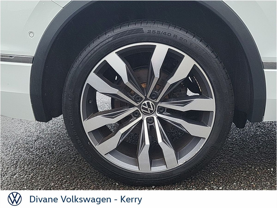 2024 Volkswagen Tiguan Allspace - image 9