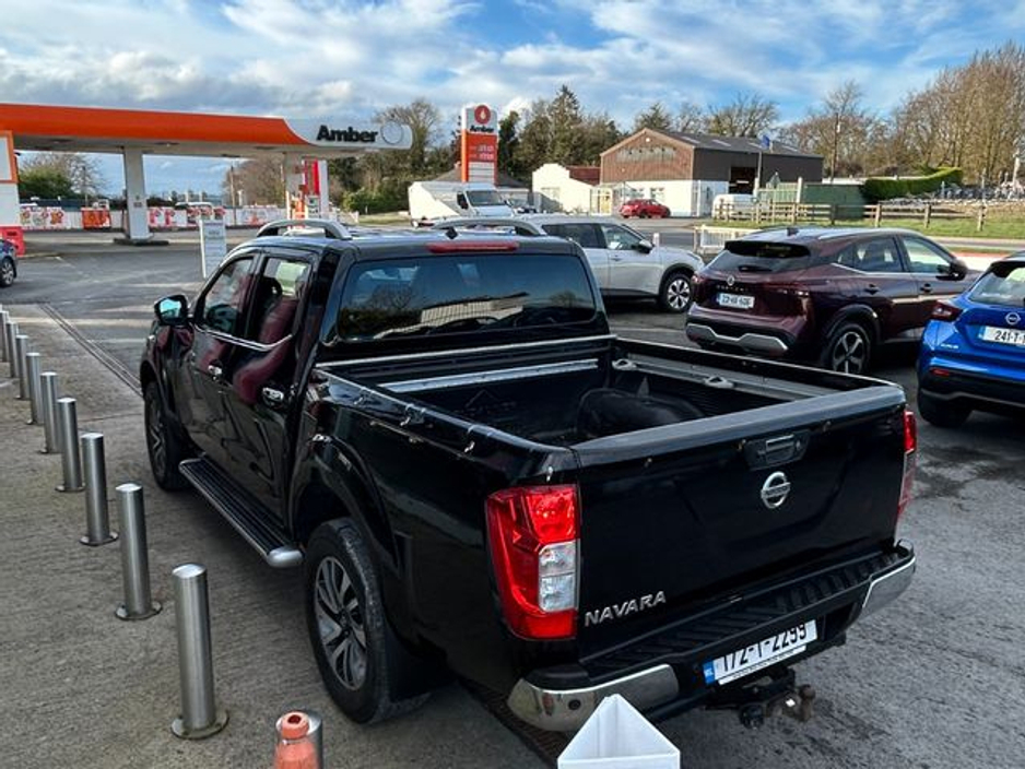 2017 Nissan Navara - image 7