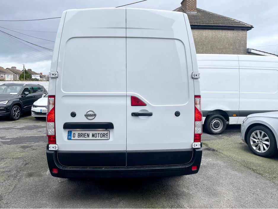 2021 Nissan NV400 - image 23