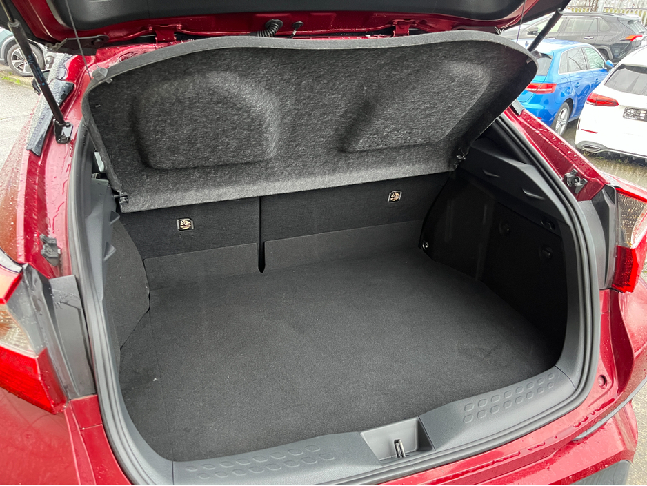 2017 Toyota C-HR SOL AUTOMATIC HYBRID 1.8 PETROL //REVERSE CAMERA//KEYLESS ENTRY//ADAPTIVE CRUISE CONTROL// €18,950