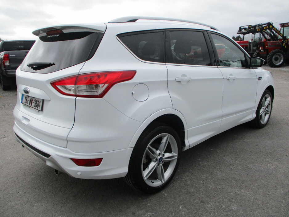 2016 Ford Kuga - image 11