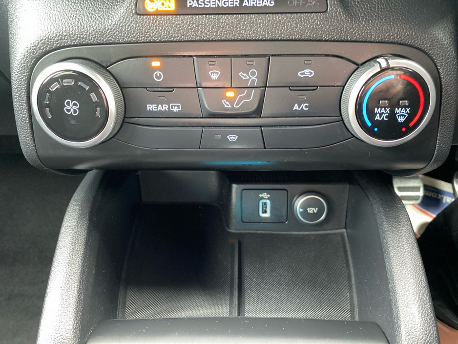 2019 Ford Focus - image 18