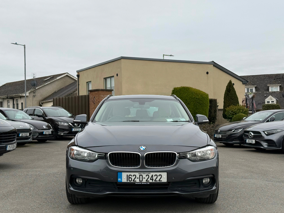 2016 BMW 3 Series - image 2