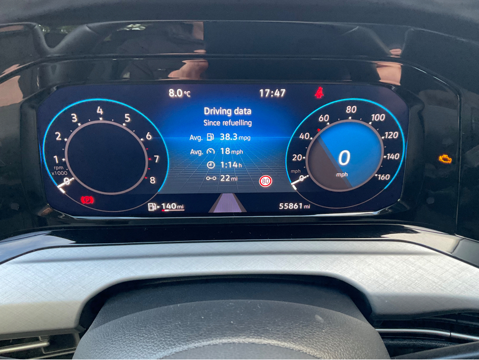 2022 Volkswagen Golf - image 19