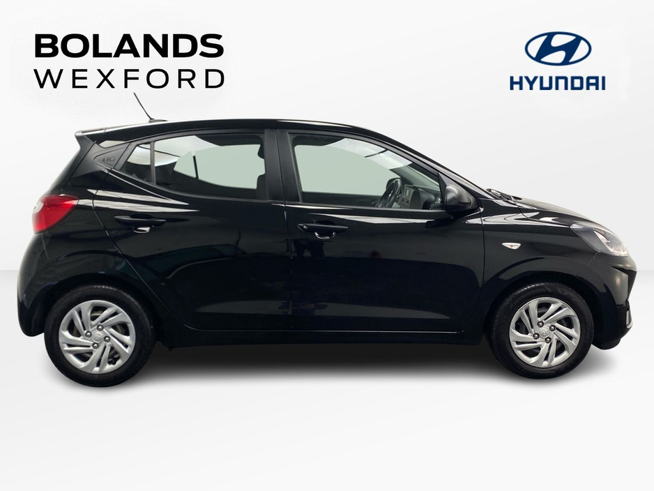 2022 Hyundai i10 - image 4