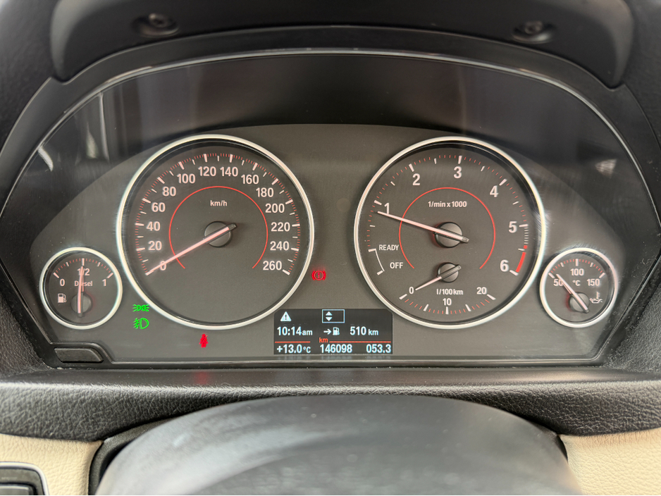 2017 BMW 3 Series - image 16