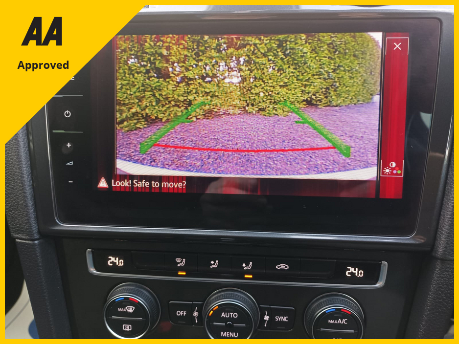 2018 Volkswagen Golf 1.2 TSI AUTOMATIC 7.5 FACELIFT ONLY 51,697kms CLIMATE CONTROL REVERSE CAMERA LED HEADLIGHTS FACTORY IMMOBILISER TOUCHSCREEN MULTIMEDIA SYSTEM CRUISE CONTROL STOP START TECHNOLOGY 2 YEARS NCT 1YR TAX €18,949