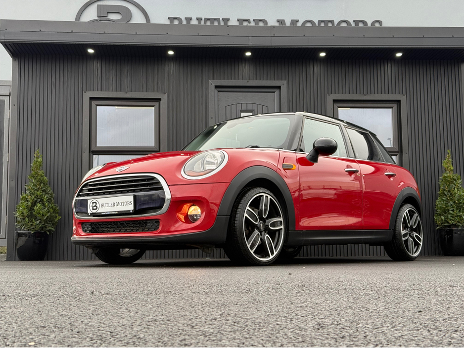 2017 MINI Cooper Black Ed 1.5P €15,750